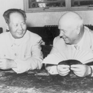 Мао Цзэдун и Никита Хрущев, автор неизвестен